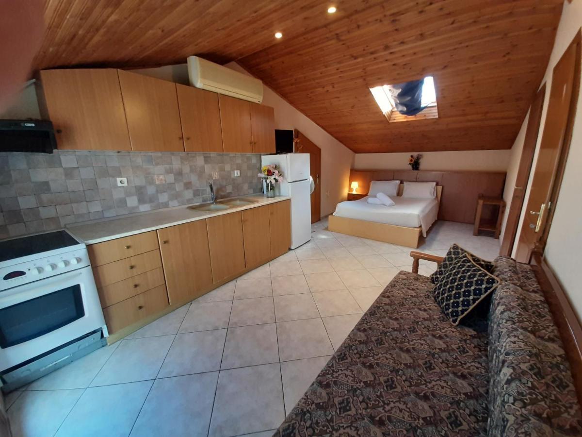 Hotel Flesvos Pefkochori Exteriör bild