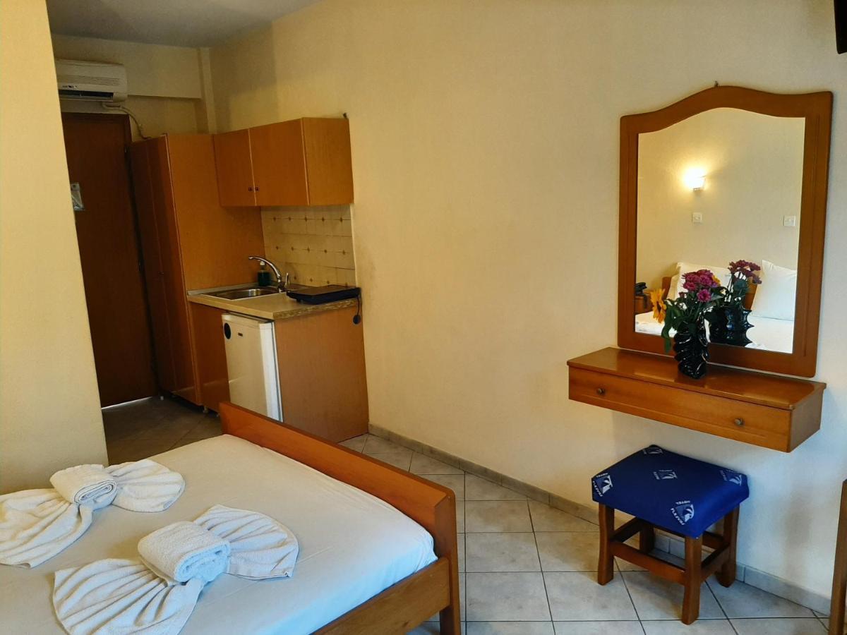 Hotel Flesvos Pefkochori Exteriör bild